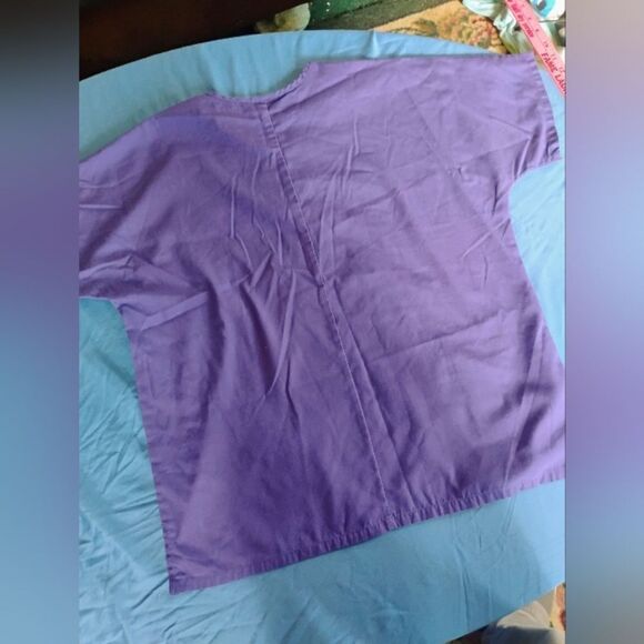 Cherokee Scrubs Top - Size: Medium    (1193) - Picture 4 of 6